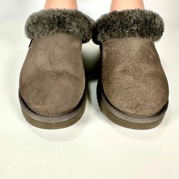 UGG Women's Cluggete Slippers Sheepskin Wool Leather GRAY - Picture 2 of 10